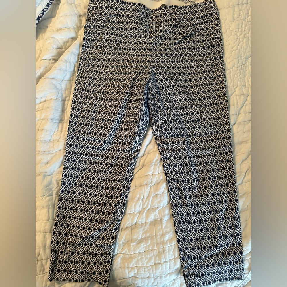 Chicos So Slimming pants